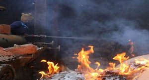 गत्ता फैक्ट्री में लगी भीषण आग,लपटों ने पूरी फैक्ट्री को घेर    
