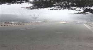 मुरादाबाद में कोहरे ने रोकी वाहनों की रफ्तार बारिश होने की संभावना