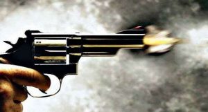 प्रतापगढ़ में बदमाशों के हौसले बुलंद, दुकानदार को गोली मार पैदल भागे