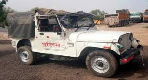 गोतस्कर को पकड़ने गई पुलिस टीम पर हुआ जानलेवा हमला आठ लोग लिए गए हिरासत में