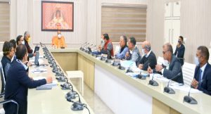 योगी सरकार की जल जीवन मिशन पर पैनी नजर, निर्धारित समय पर करे पूरा  