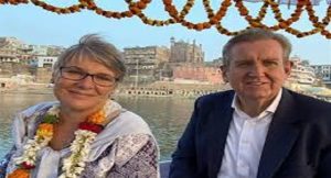 भारत में आस्‍ट्रेलिया के हाई कमिश्‍नर उत्‍तर प्रदेश दौरे पर पहुंचे वाराणसी, गंगा में नौका से किया सफर