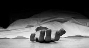 चंदौली में अज्ञात युवक की गला रेतकर हत्या, पुलिस कर रही शव की शिनाख्यत