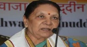 राज्यपाल आनंदीबेन ने कहा आंगनबाड़ी कार्यकर्ता विशेष प्रशिक्षण लेकर बच्चों का करें मानसिक विकास