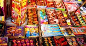 दिवाली से पहले पुलिस का बड़ा एक्शन: बिना लाइसेंस के किया अवैध पटाखों का भंडारण, 12 कुंतल बरामद