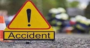वाराणसी-छत्तीसगढ़ मार्ग पर सोनभद्र में अनियंत्रित कार पेड़ से टकराई, तीन लोगों की मौत और एक व्यक्ति घायल