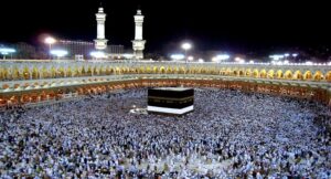 प्रतिबंध के बावजूद मक्का में घुसा गैर-मुस्लिम: सऊदी अरब सरकार का एक्शन