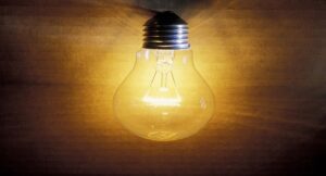 लखनऊ के इन इलाकों में आज गुल रहेगी बिजली, मरम्मत कार्य के चलते पावर सप्लाई कट, जानिए-आपके इलाके का शेड्यूल