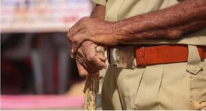 Crime अपडेट : गोरखपुर पुलिस गिना रही उपलब्धियां, घटनाएं बता रहीं हकीकत