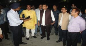 नगर विकास मंत्री ए.के.शर्मा ने लक्ष्मण मेला स्थल एवं झूलेलाल वाटिका छठ घाट का निरीक्षण किया