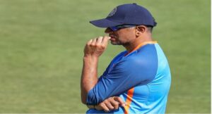 IND vs WI: वेस्टइंडीज़ से हार के बाद राहुल द्रविड़ पर भड़के फैंस, ट्विटर पर चला हेड कोच को बर्खास्त करने का ट्रेंड
