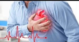 अचानक Chest Pain हो सकता है Heart Attack जितना गंभीर, करें ये इलाज