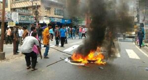 पश्चिम बंगाल चुनावः मतगणना के बाद फिर भड़की हिंसा, एक की हत्या, ASP को भी लगी गोली