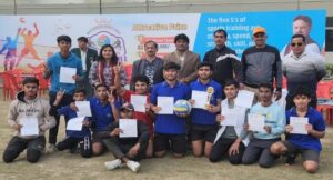 डॉ. राजेश्वर सिंह के संकल्पों से युवाओं को मिला खेल का अद्भुत प्लेटफॉर्म, वॉलीबॉल चैंपियनशिप में खिलाडी कर रहे बेहतरीन खेल प्रदर्शन