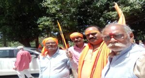 विश्व हिंदू परिषद बजरंग दल और भाजपा की सम्मिलित शोभा यात्रा निकाली गई सैक्टर एच