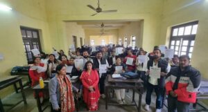 भाजपा कार्यकर्ताओं ने बस्तियों और विद्यालयों में चलाया संविधान गौरव अभियान