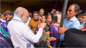 गृहमंत्री से मिलकर रो पड़े परिजन; शाह ने दिलाया भरोसा, कहा, “आतंकियों को बख्शेंगे नहीं.”
