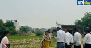 उपजिलाधिकारी सरोजनी नगर व नगर निगम तहसीलदार के खिलाफ आरोप पत्र जारी करते हुए शासन को सस्पेंशन के लिए भेजा गया: मंडलायुक्त