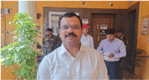 कानपुर: जीन्स-टीशर्ट और चप्पल पहनकर कार्यालय नहीं आ सकेंगे नगर निगम कर्मचारी, बैठक कर नगर आयुक्त ने दिए निर्देश